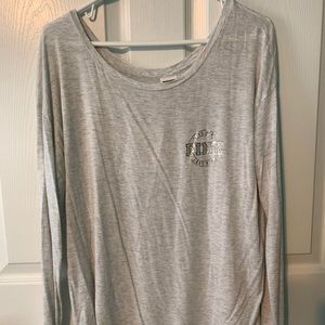 PINK super soft scoop neck logo shirt